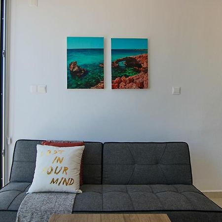 Phaedrus Living - Seaside Luxury Flat Harbour 104 Apartamento Pafos Exterior foto