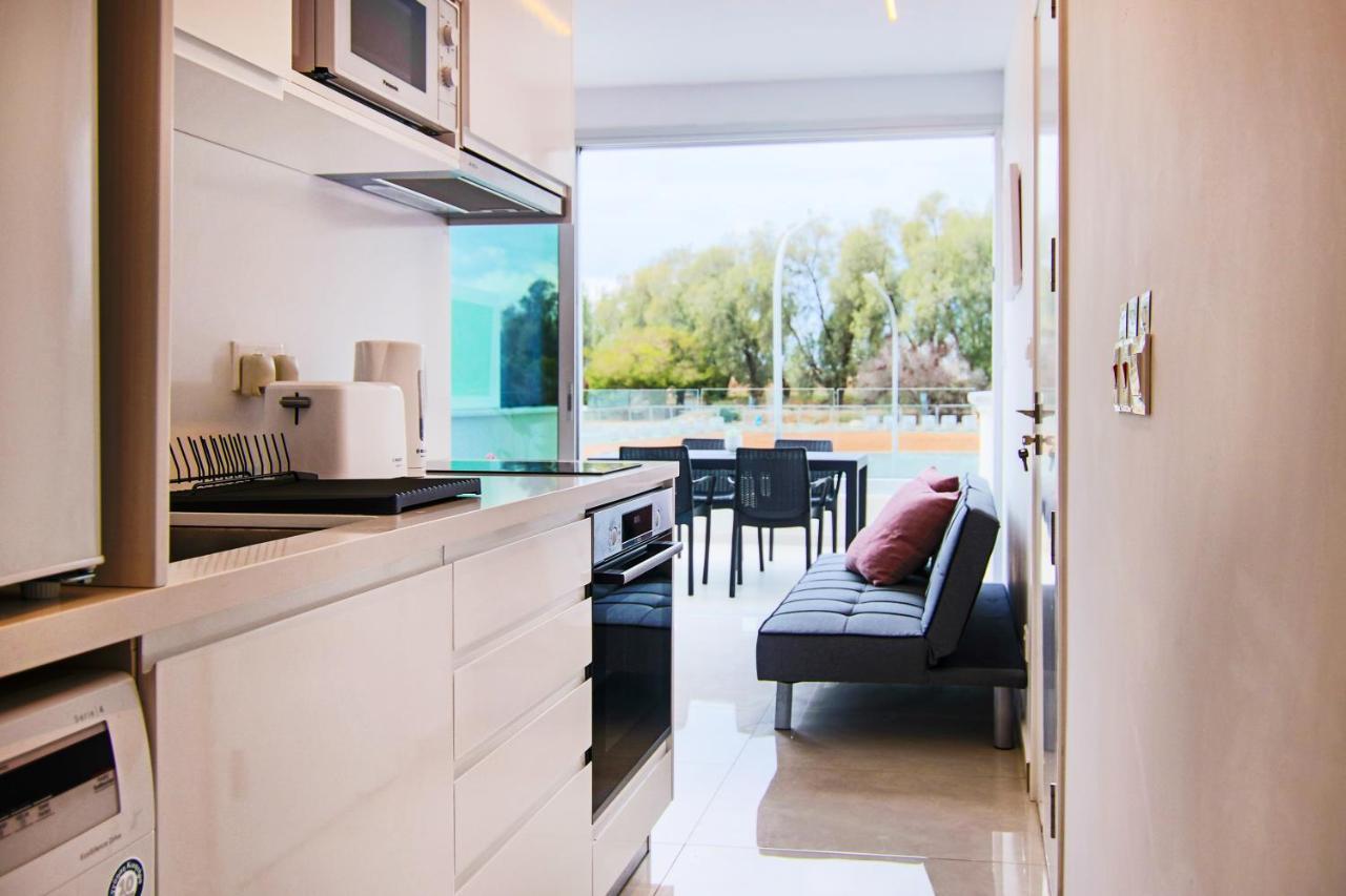 Phaedrus Living - Seaside Luxury Flat Harbour 104 Apartamento Pafos Exterior foto