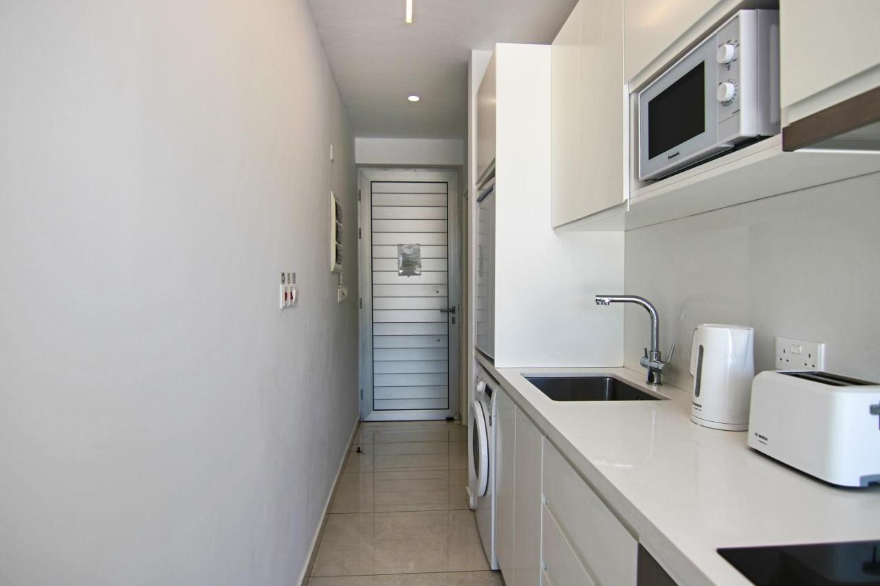 Phaedrus Living - Seaside Luxury Flat Harbour 104 Apartamento Pafos Exterior foto